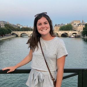 Meet your Posher, Hailey